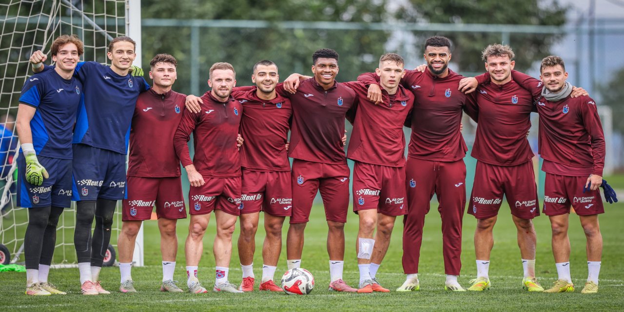 Edin Visca, genç oyunculara rehberlik ediyor