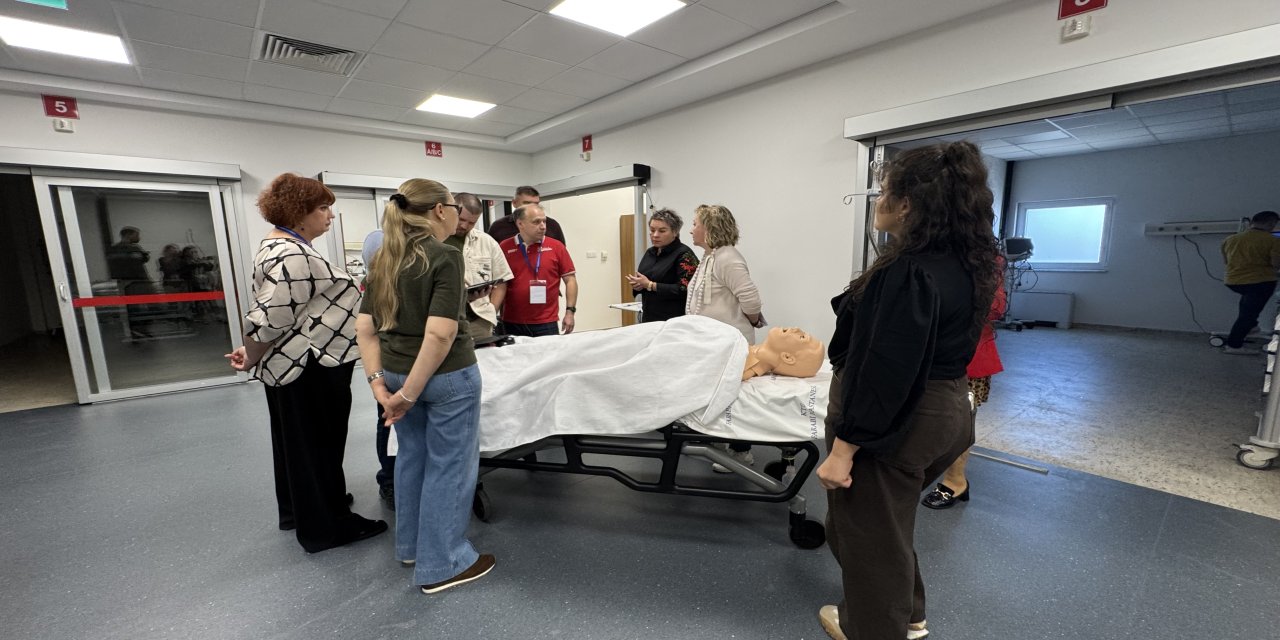 Yurt dışından Trabzon'a gelen doktorlar vaka pratiği ile mesleki tecrübelerini artırıyor