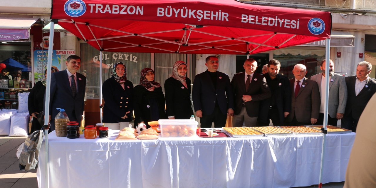 Of'ta Kadına Yönelik Şiddete Karşı Uluslararası Mücadele Günü sergisi açıldı