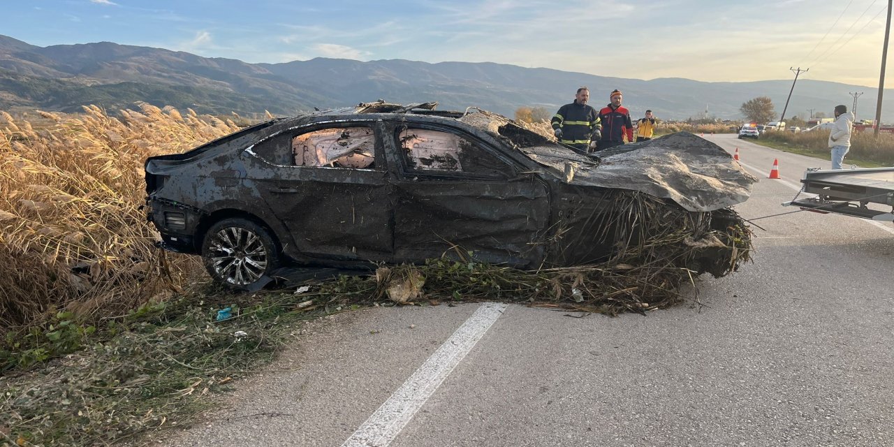 Tokat'ta devrilen otomobildeki 2 kişi öldü, 1 kişi yaralandı
