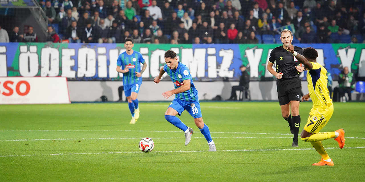 Çaykur Rizespor'dan Fenerbahçe maçı için tepki dolu paylaşımlar