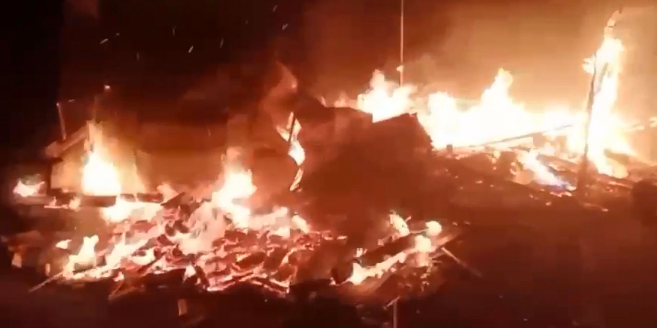 Kırklar Dağı Mescidi çıkan yangında kül oldu