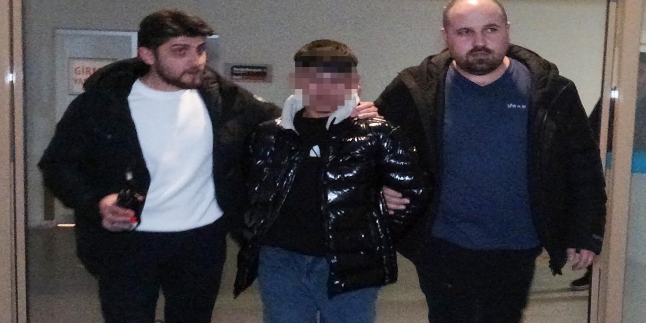 Alacak meselesi nedeniyle tartıştığı 2 kişiyi bıçaklayıp, teslim oldu