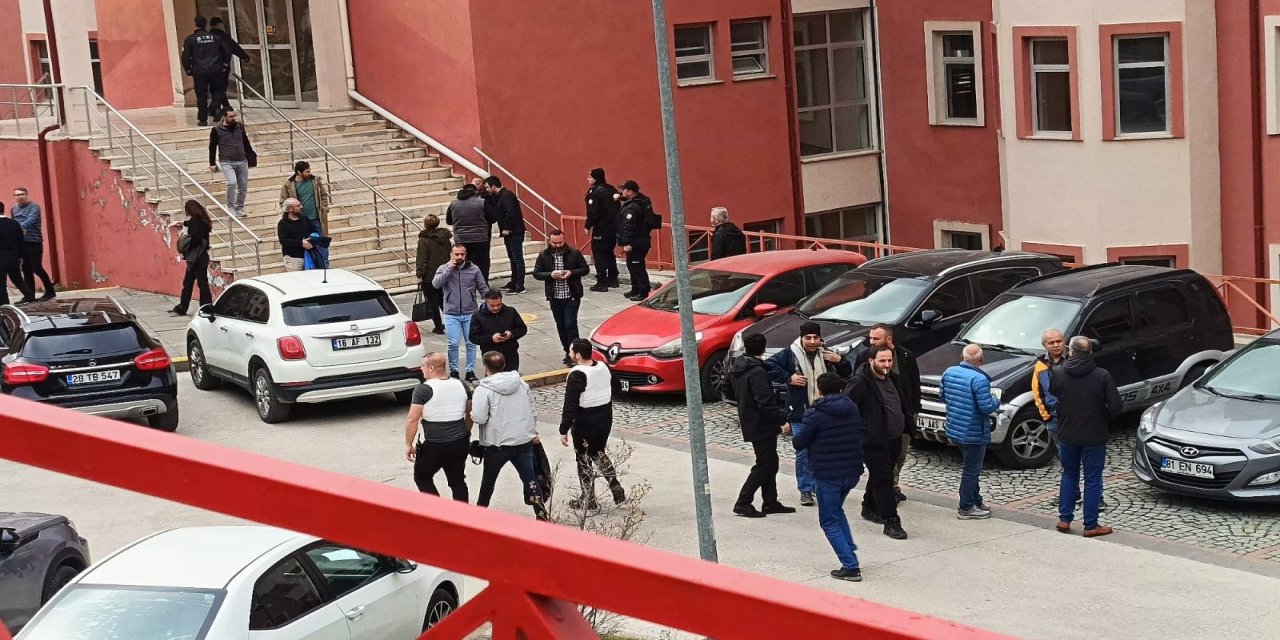 Gümüşhane Üniversitesi'nden silahlı rehin alma ile olayı ile ilgili açıklama yapıldı