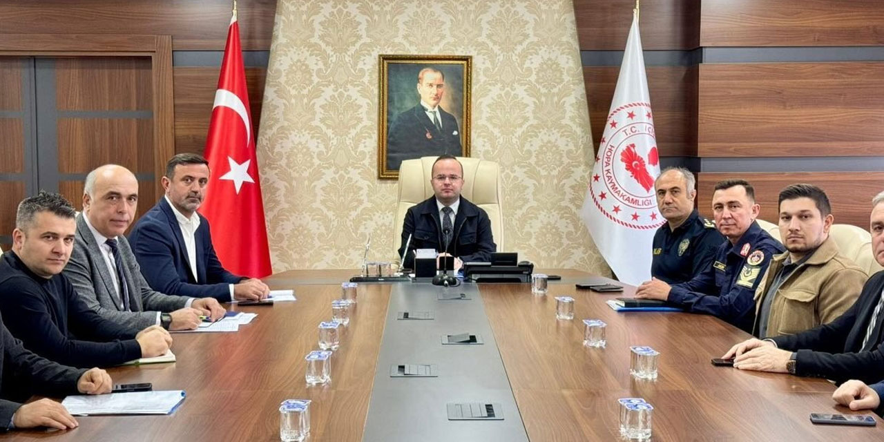 Hopa’da “Kış Tedbirleri Koordinasyon Toplantısı” Yapıldı