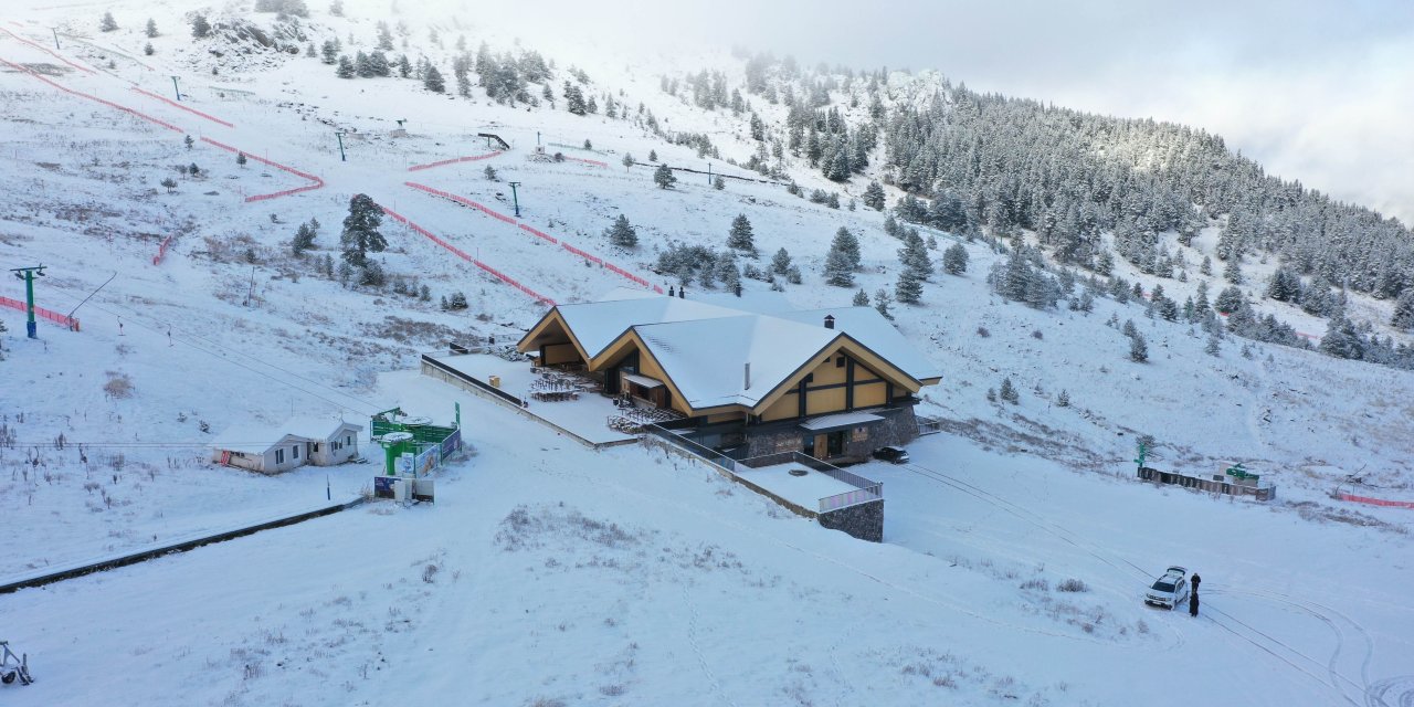 Bolu'nun yüksek kesimlerinde kar kalınlığı 10 santimetreye ulaştı