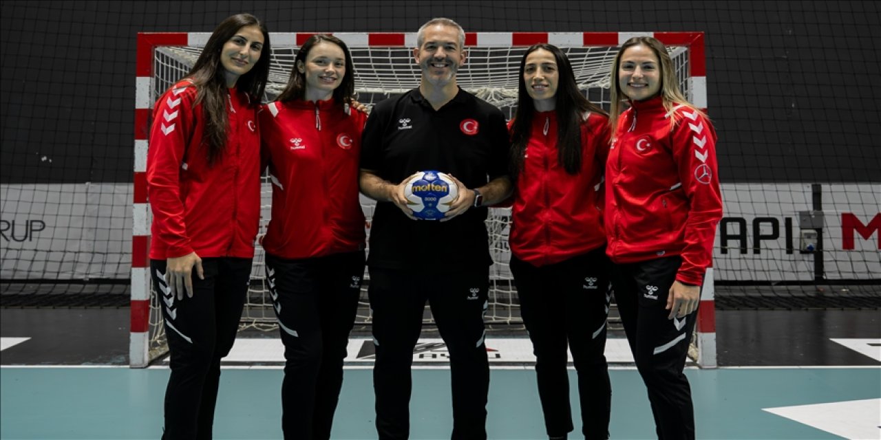 A Milli Kadın Hentbol Takımı'nın "çok maç" taktiği