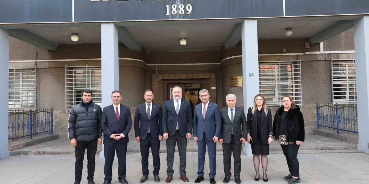 Genel Müdürden Mezun Olduğu Okula Anlamlı