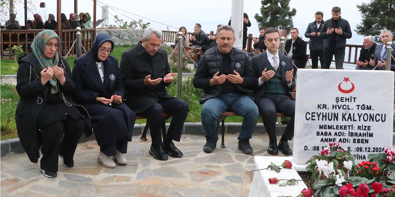 Şehit Teğmen Ceyhun Kalyoncu, şehadetinin 1. yılında mezarı başında anıldı
