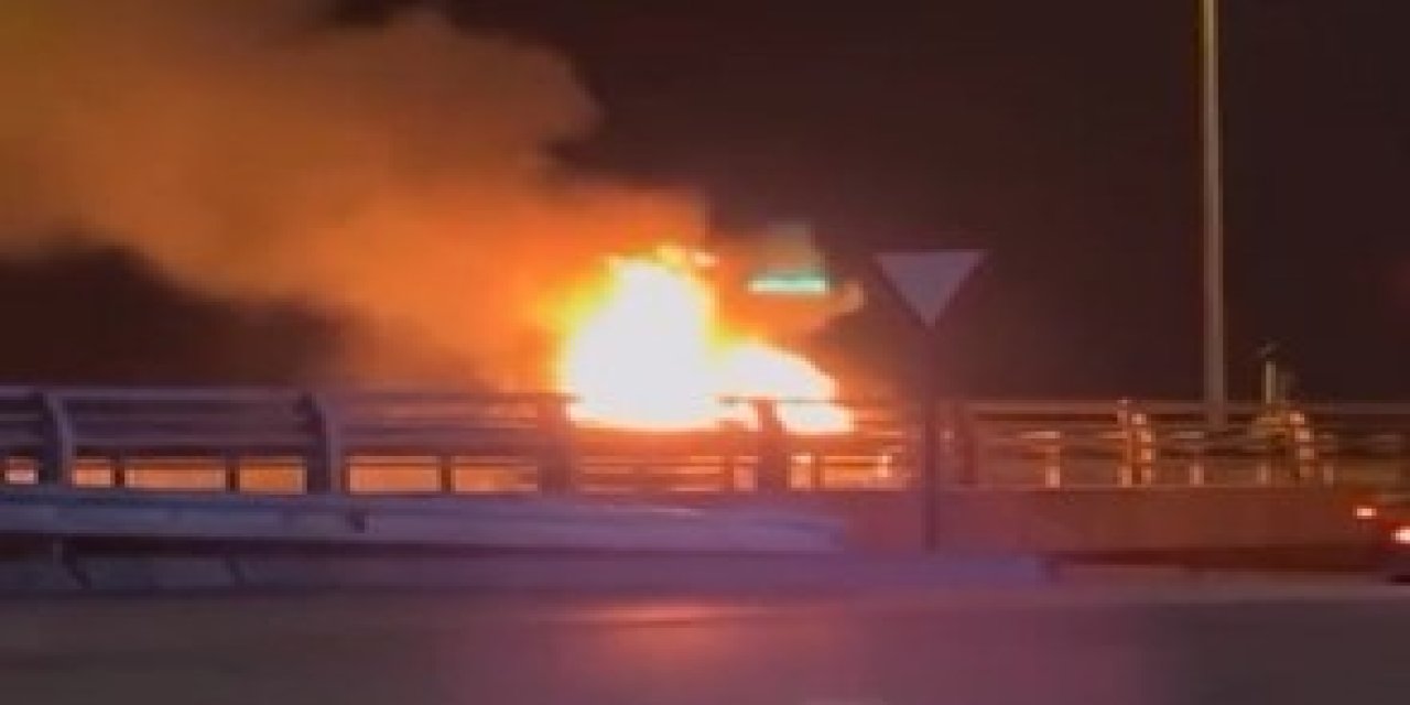 Otomobil seyir halindeyken alev aldı