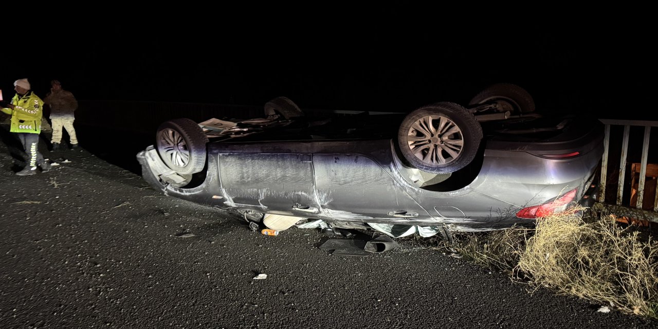 Gümüşhane'de otomobilin devrilmesi sonucu 5 kişi yaralandı