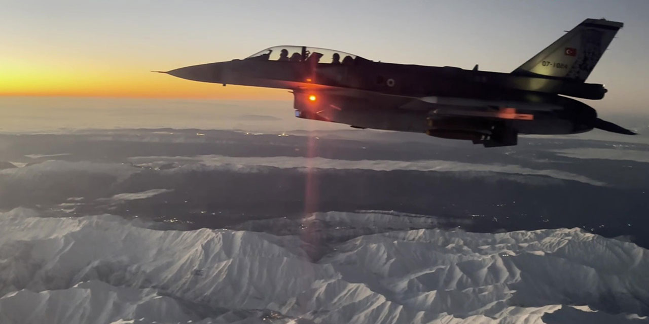 MSB Açıkladı: Karadeniz Üzerinden Gelen İHA, F-16'lar Tarafından Vurularak Düşürüldü