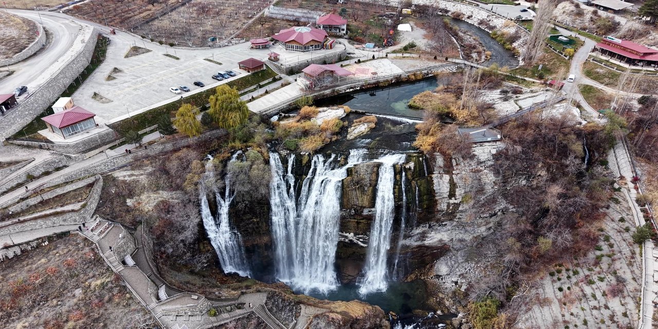 Tortum Şelalesi’nde ‘turnike’ dönemi