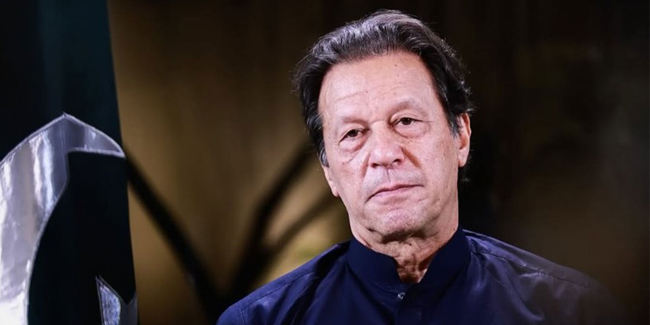 Eski Pakistan Başbakanı Han ile eşine 17'şer yıl hapis cezası