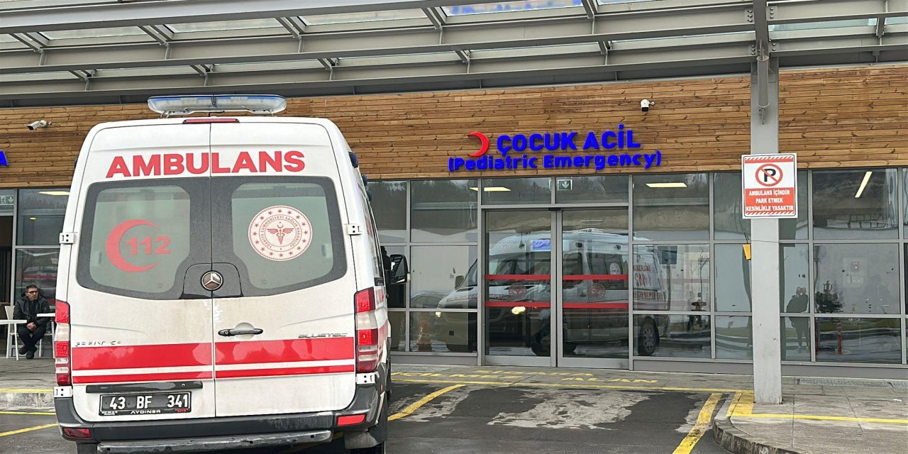 Ücretsiz dağıtılan çikolataları yiyen 20 öğrenci hastanelik oldu