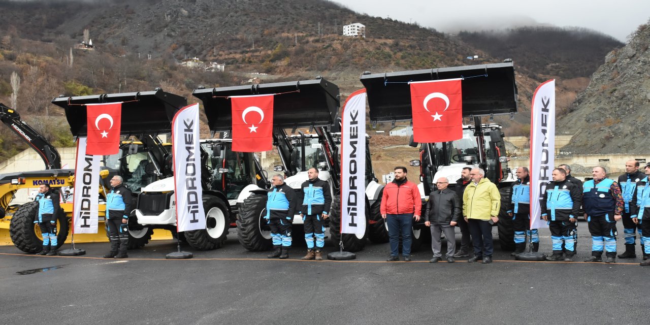 Artvin İl Özel İdaresi makine parkına 35 araç kazandırıldı