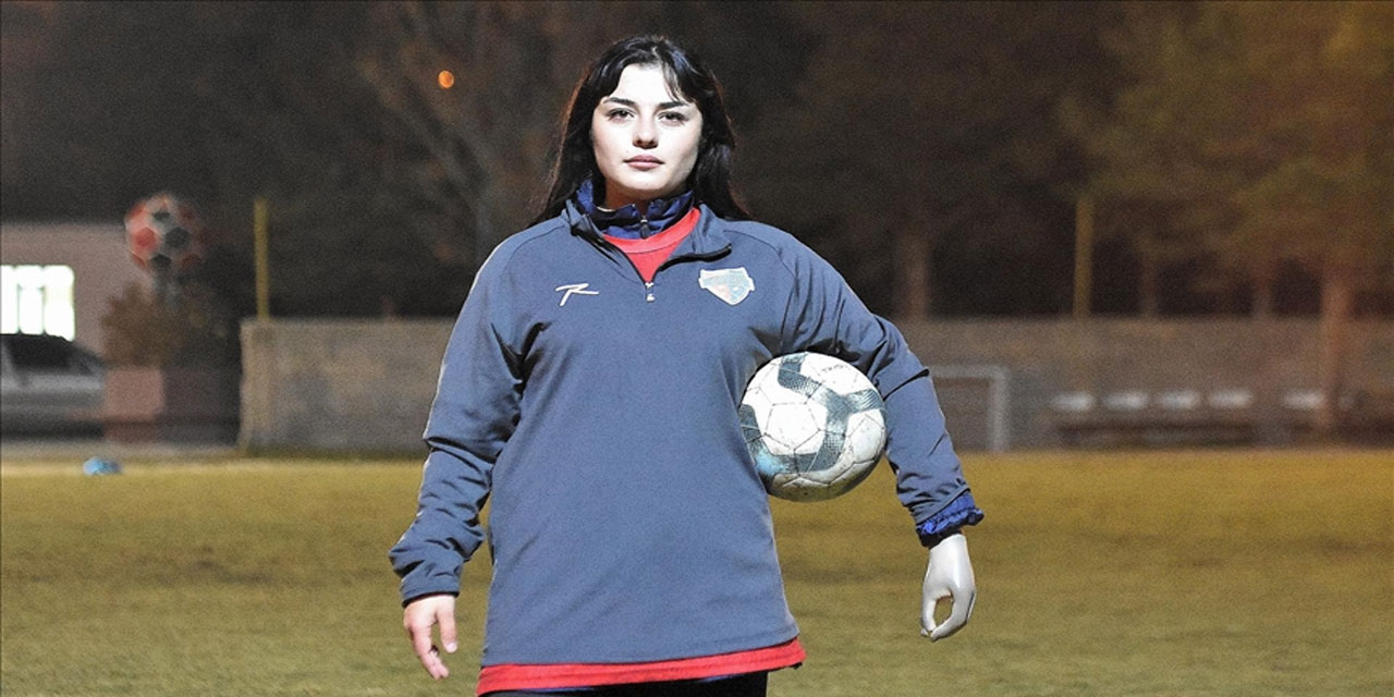 Hümeyra'nın sokaktan yeşil sahalara futbol hikayesi