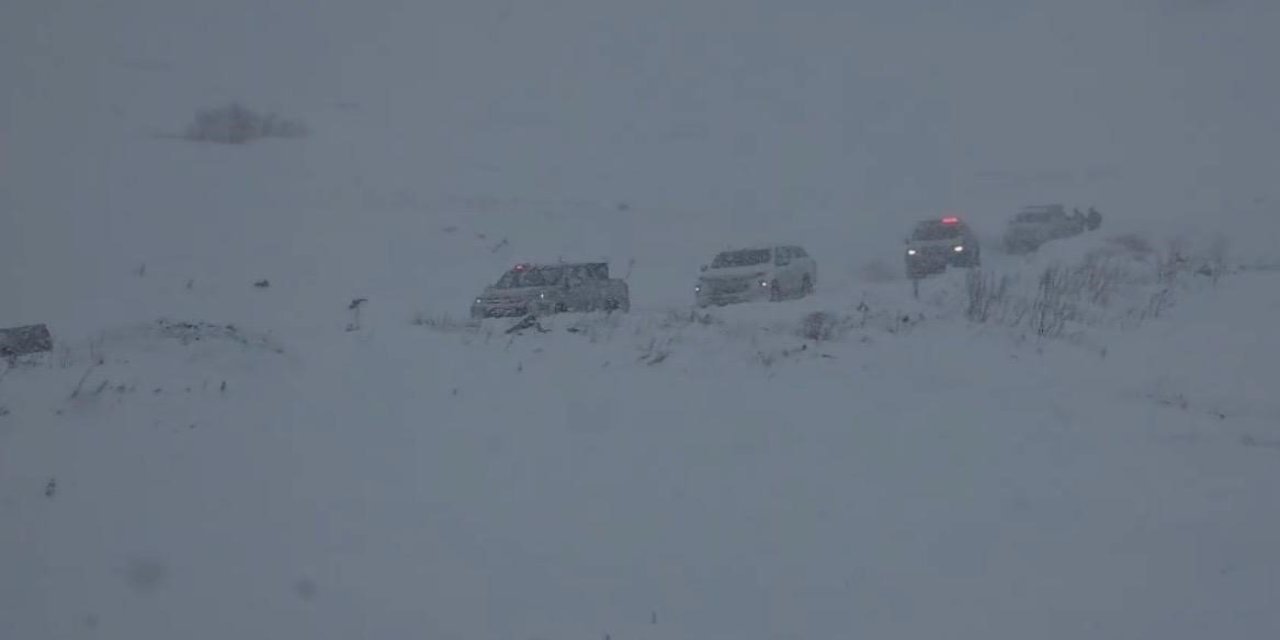 Artvin’de çığ düştü; 3 çoban kar altında kaldı