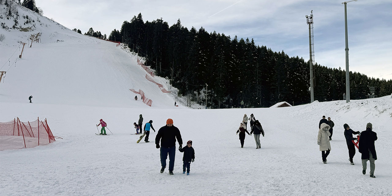 Atabarı Kayak Merkezi ziyaretçilerini ağırlamaya başladı