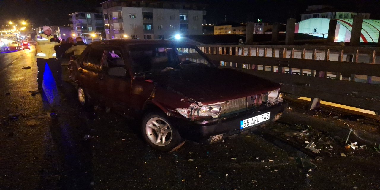 Samsun'da iki otomobil çarpıştı, 3 kişi yaralandı