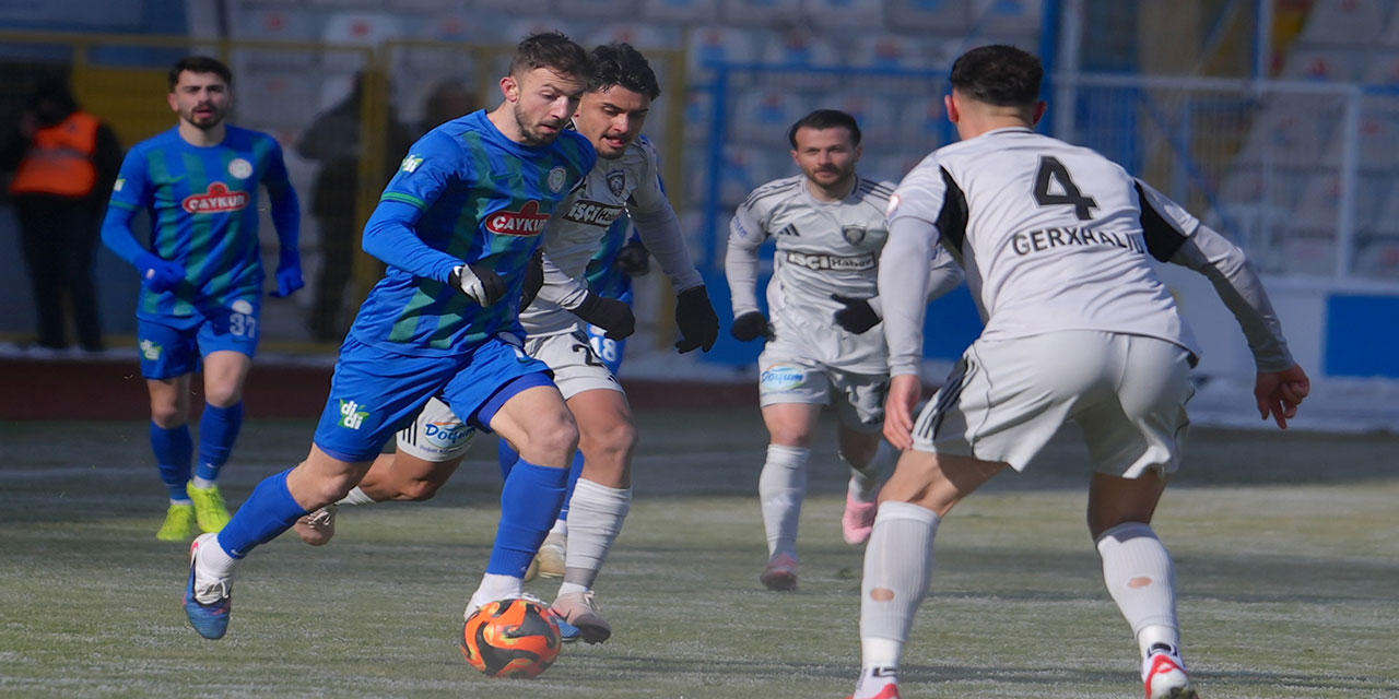 Çaykur Rizespor Kupada Erzurum'a Yenildi Liderliği Kaybetti