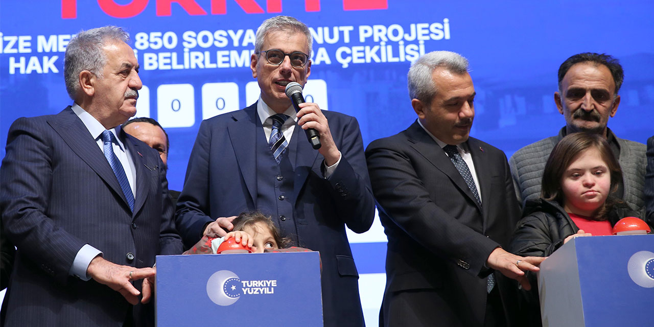 "Yüzyılın Konut Projesi" ile Rize'de yapılacak konutların hak sahipleri kurayla belirlendi