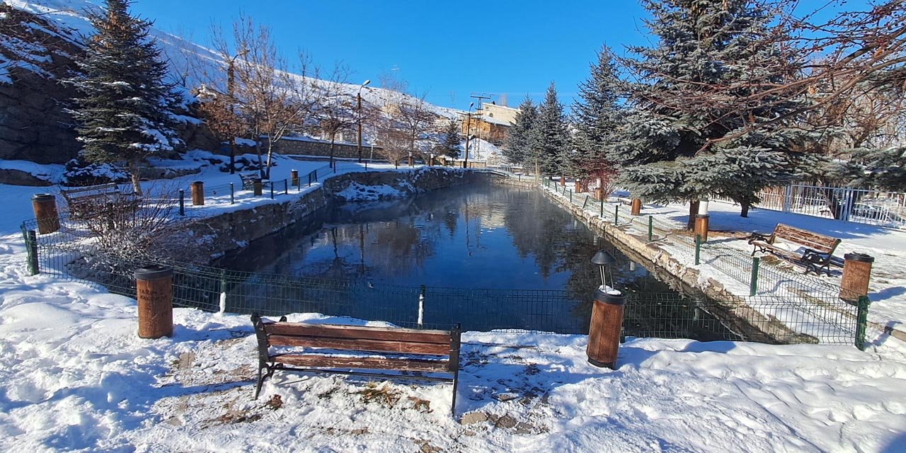 Erzurum'daki Balıklıgöl, eksi 30 derecede bile donmuyor