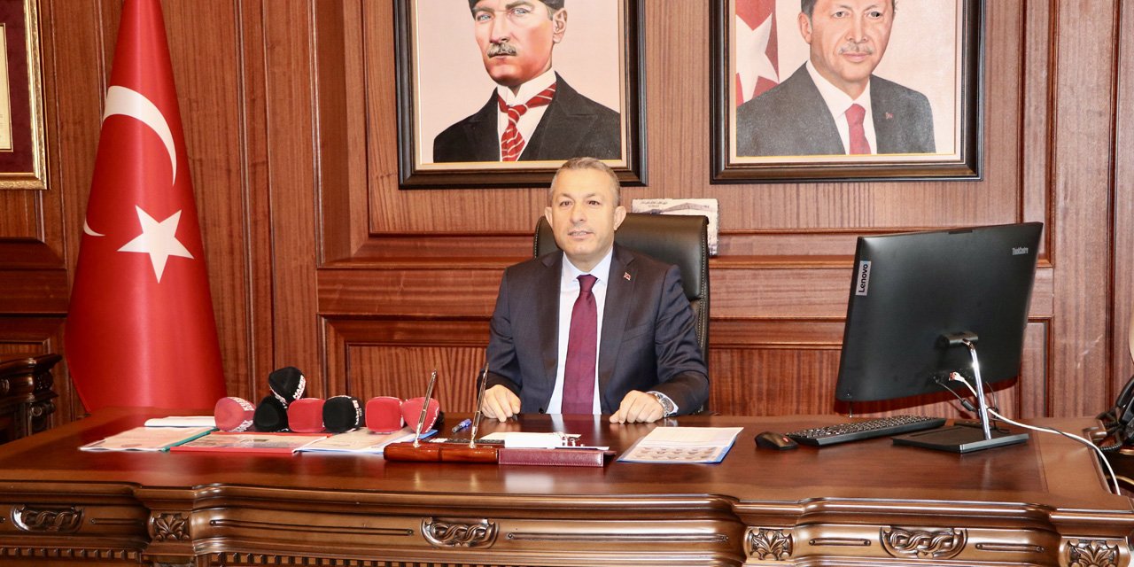 Trabzon Valisi Tahir Şahin görevine başladı