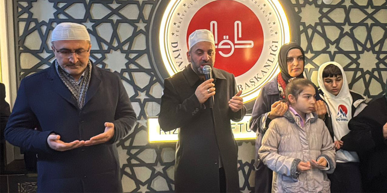 Rize'de Umreciler dualarla kutsal topraklara uğurlandı