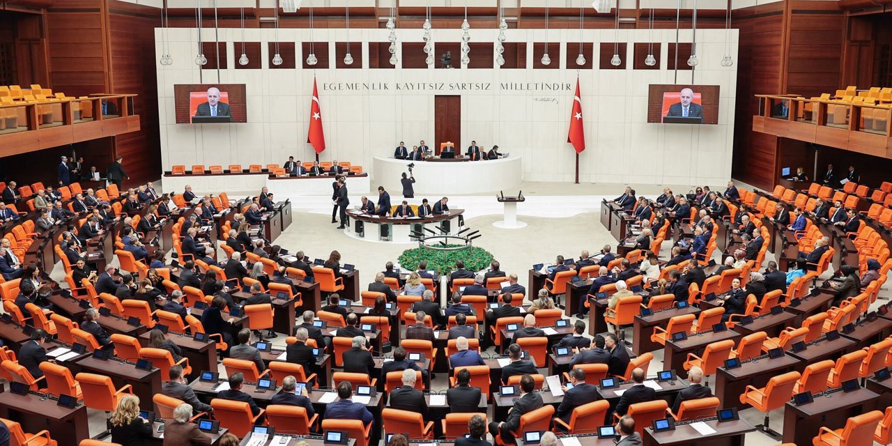 En düşük emekli aylığı teklifi, TBMM Genel Kurulu'nda kabul edildi