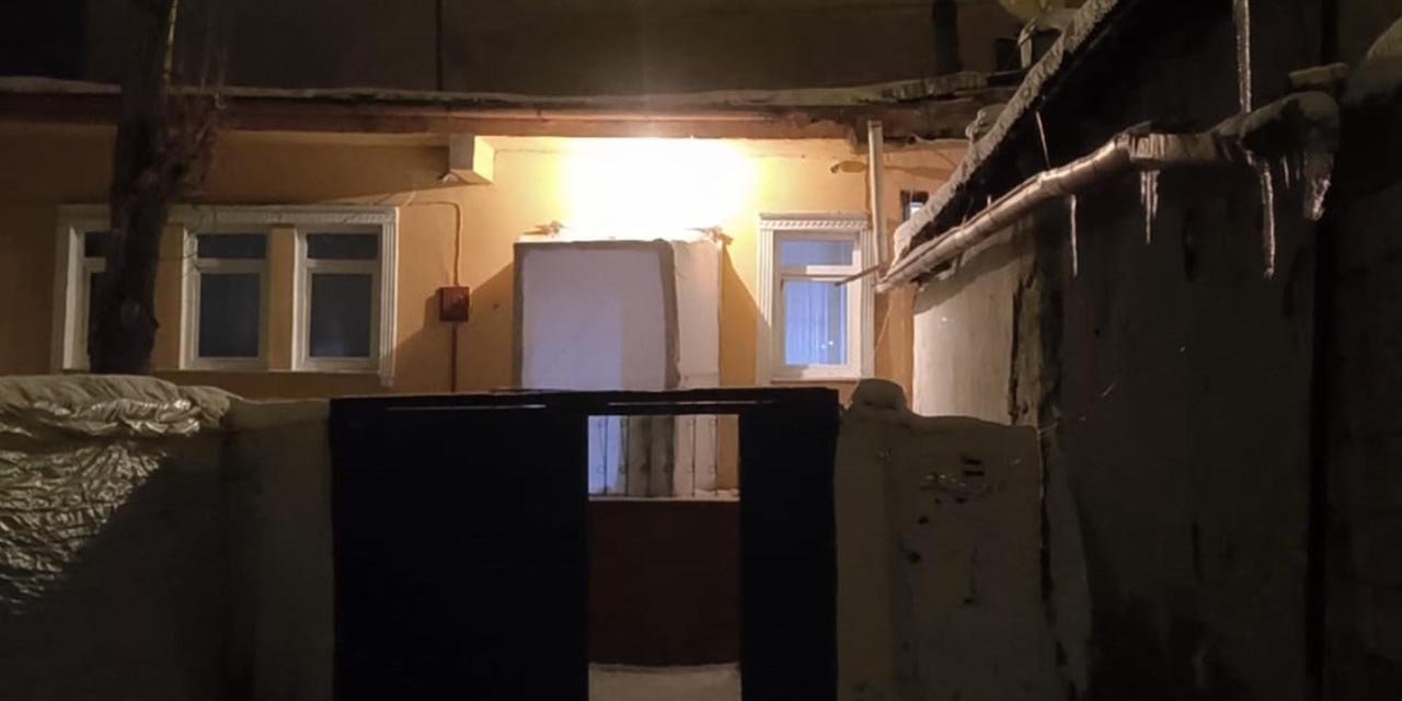 Kars'ta aynı aileden 4 kişi, sobadan sızan gazdan zehirlendi