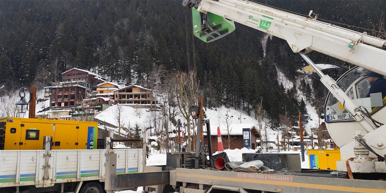 Çoruh EDAŞ, Rize ve Trabzon’daki Kış Festivallerinde Kesintisiz Enerji İçin Sahadaydı