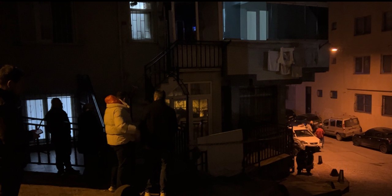 Beyoğlu'nda evde tartıştığı oğlunu öldürüp intihar etti; cesetleri yeğeni buldu
