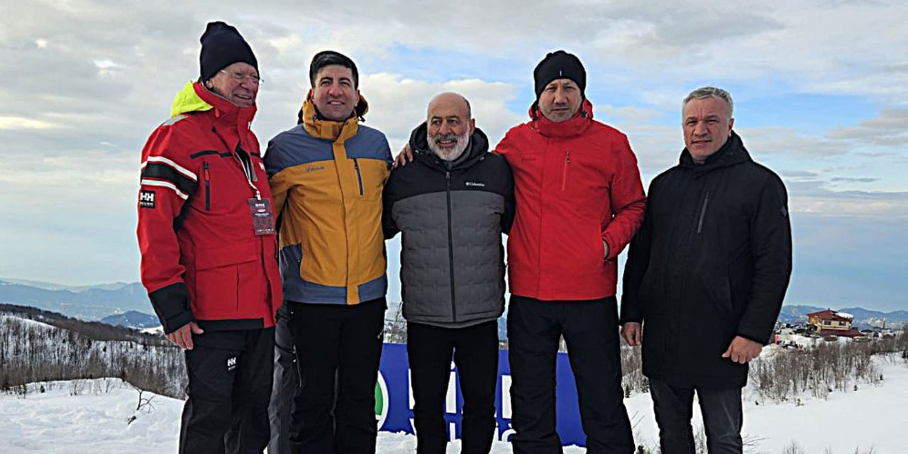 Rize’de Kar Fırtınası Dinmiyor; Dünya Kar Motosikleti Şampiyonası'nda Rize Sürprizi: İkinci Ayak da Handüzü’nde!