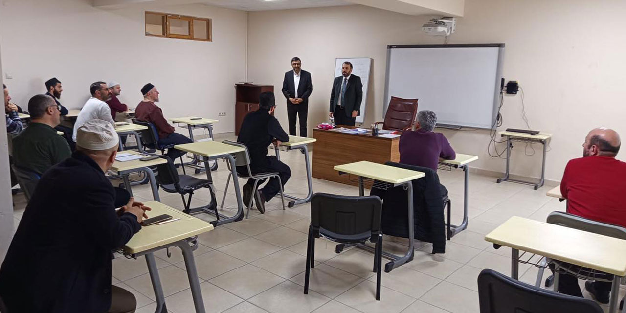 Rize İl Müftülüğü’nden Din Görevlilerine “Ezanı Güzel Okuma” Eğitimi