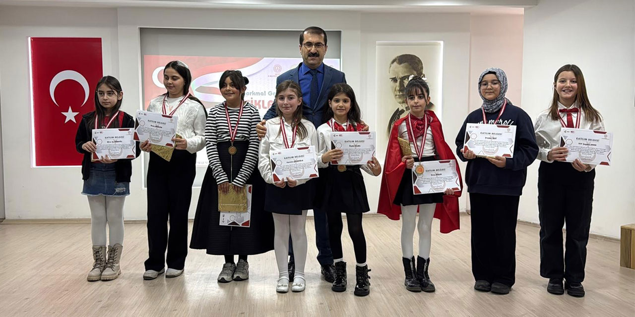 Artvin’de, İstiklal Marşı’nı güzel okuma yarışması düzenlendi