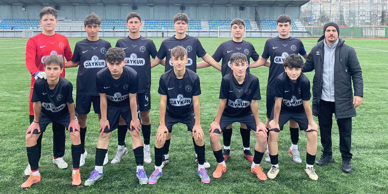 Rize'de Gol Yağdı, Lider Değişti: Çaykurspor'dan Tarihi Fark: 20-0!