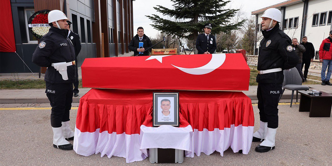 Kalp Krizi Sonucu Ölen Başkomiser Ferdi Çiçek'in Cenazesi Rize'ye Gönderildi