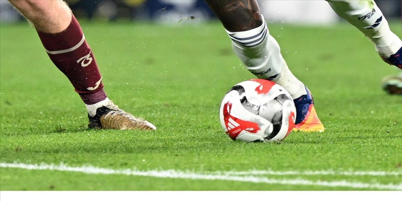 Fenerbahçe, Süper Lig'de yarın Trabzonspor'a konuk olacak