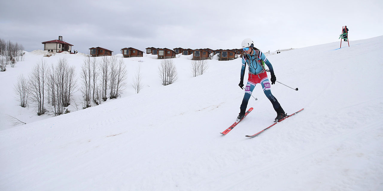 Yeşilay Zirve Kupası Dağ Kayağı Türkiye Şampiyonası, Rize'de başladı