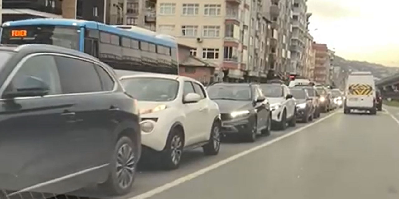 Rize’de cevabını bekleyen soru: Çözüm üretmesi gereken merciler bu manzarayı nereden izliyor?