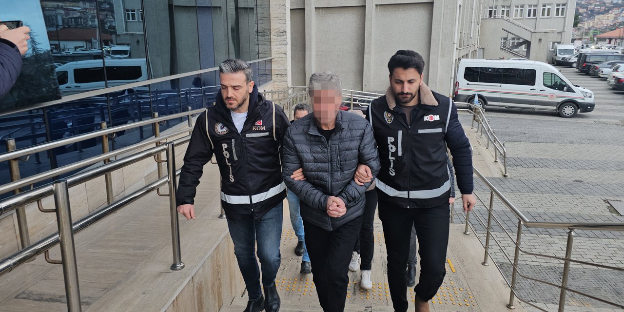 Madencilere rüşvet karşılığı rapor verdiği iddia edilen doktora gözaltı