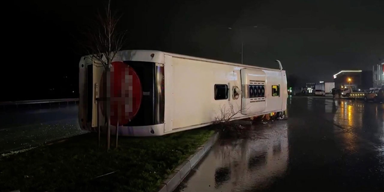 Samsun'da yolcu otobüsü devrildi, 7 kişi yaralandı