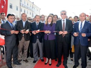 Ak Parti’li İnceöz: "Dünyanın En Güçlü Ülkesi Sağlık Sistemimizi Uygulayamıyor"