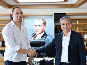 Ali Gürbüz, Muratpaşa Belediyespor’la Anlaştı