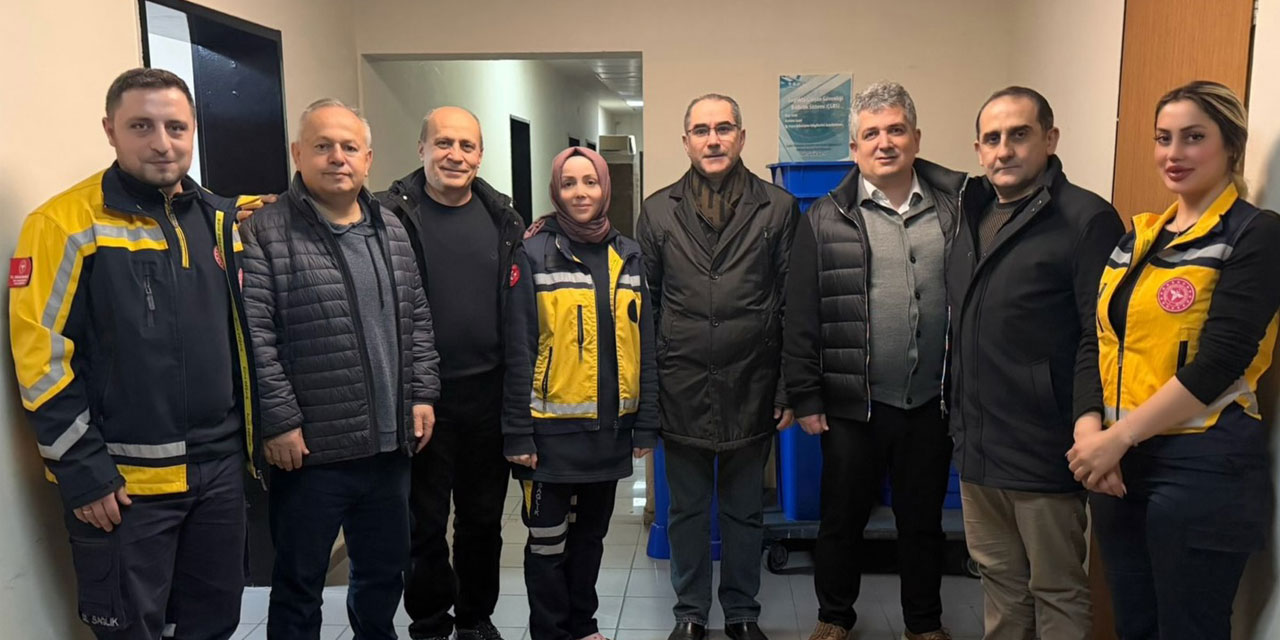 Rize İl Sağlık Müdürü Prof. Dr. Gökhan Demiral’dan 112 Acil Sağlık Çalışanlarına Ramazan Ziyareti