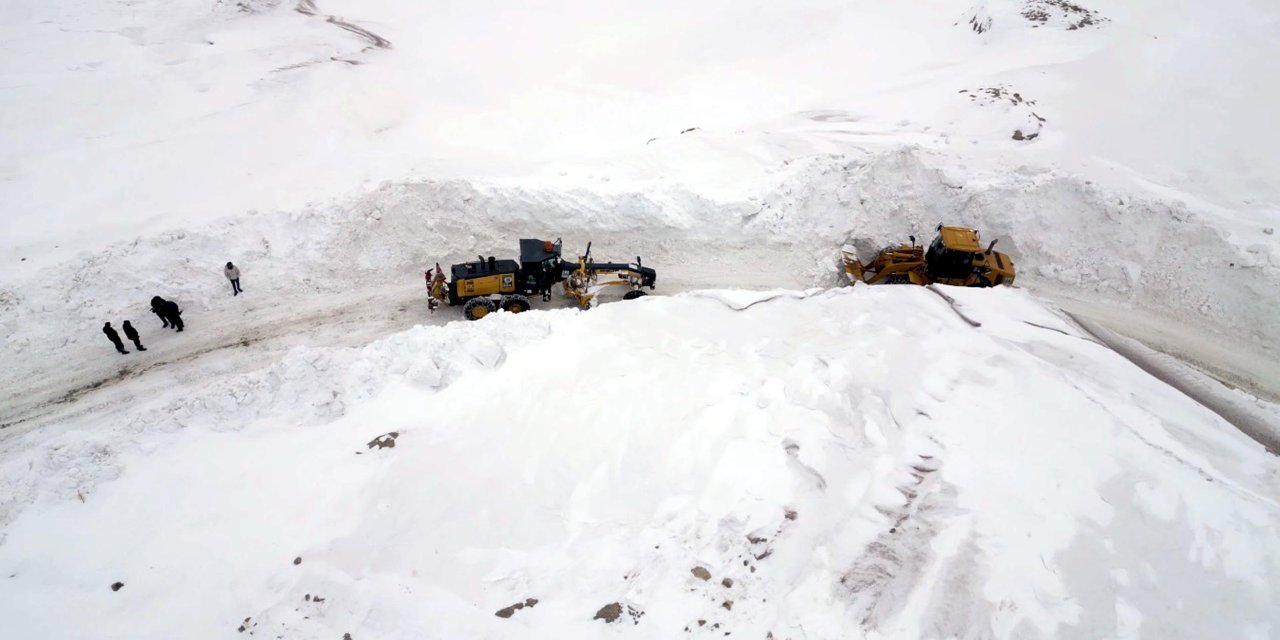 Erzurum'da 3 günde 1134 mahallenin yolu açıldı