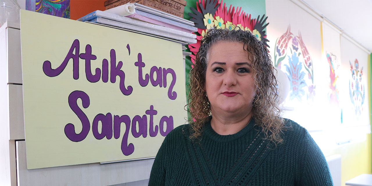 Rizeli öğretmen atık malzemeleri sanata dönüştürüyor