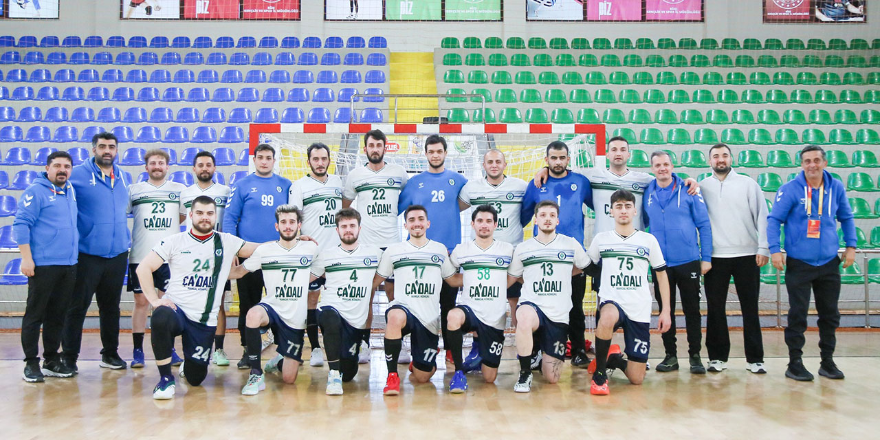 Rize Belediyespor, Normal Sezonu Mağlubiyetle Tamamladı, Ligde Kalma Ümidi Tükeniyor