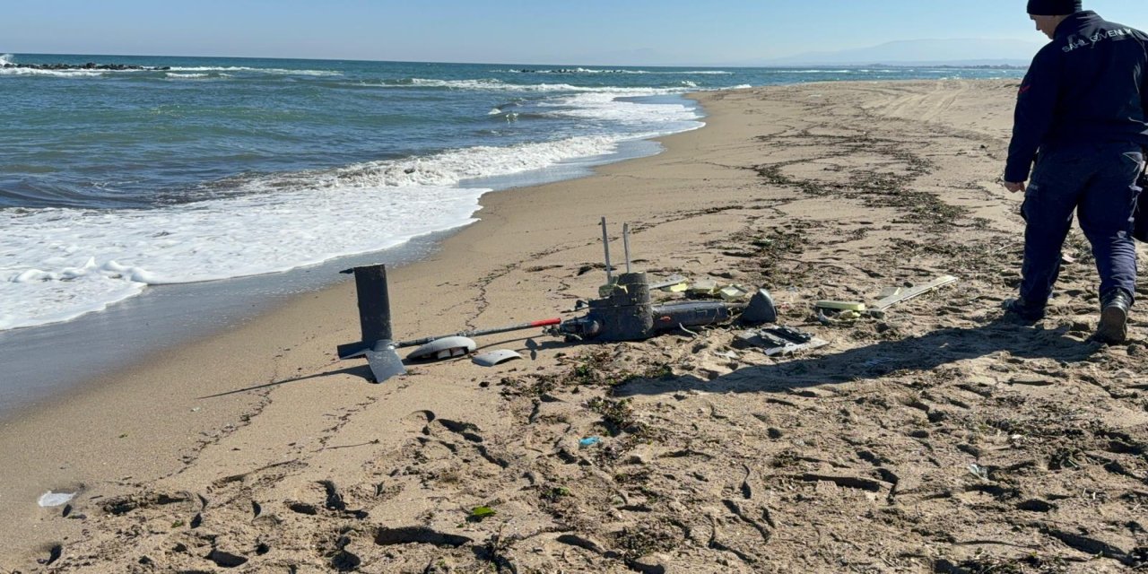 Sakarya'da sahilde parçalanmış insansız hava aracı bulundu